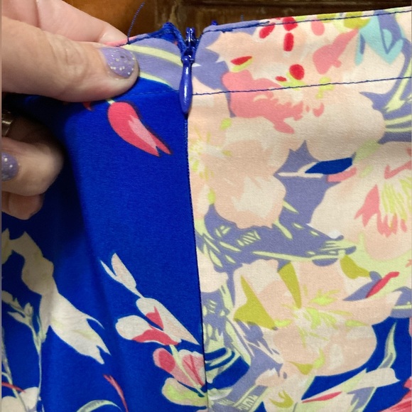 Stunning Persun shorts floral romper. Size Large. Never worn - Picture 3 of 4